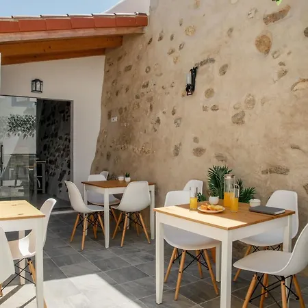 Patio House Couette-café