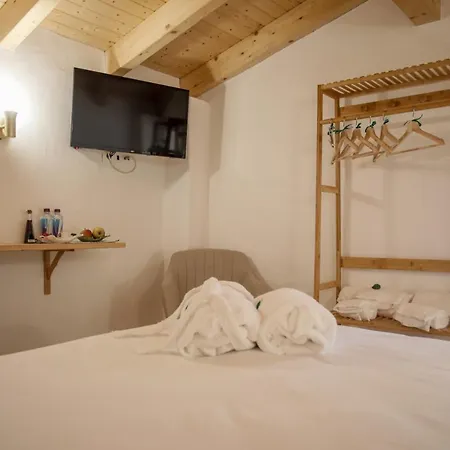 Couette-café Patio House 4*