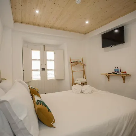 Couette-café Patio House