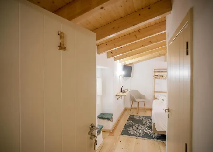 Patio House B&B 오비도스