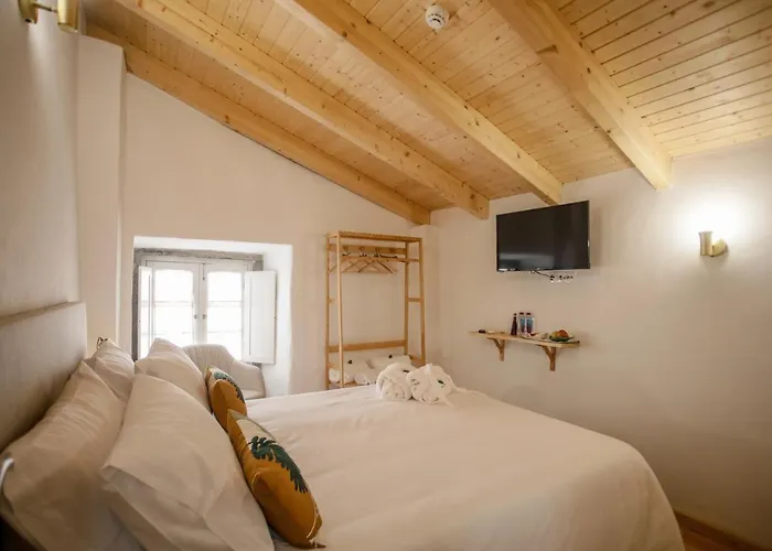 Patio House B&B 오비도스